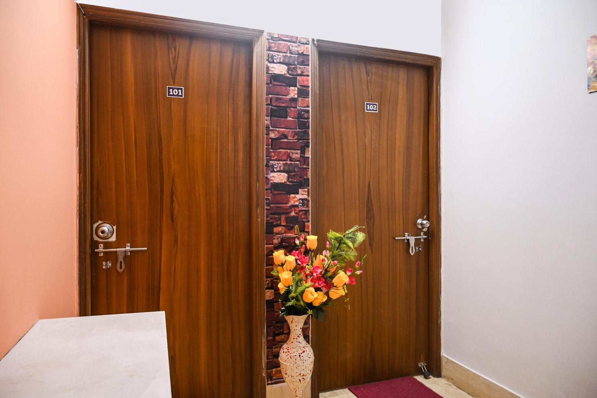 Hotel O Shraddha Residency 2 Kolkata Bagian luar foto